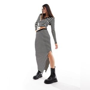 Stradivarius Ribbed Slit Black And White Striped Women’s Maxi Skirt Size M NWT